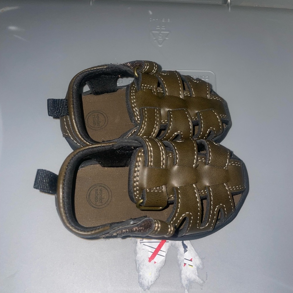 Kids sandals